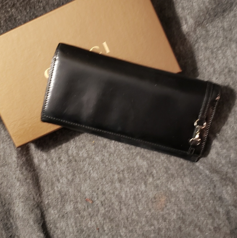 Black Gucci wallet